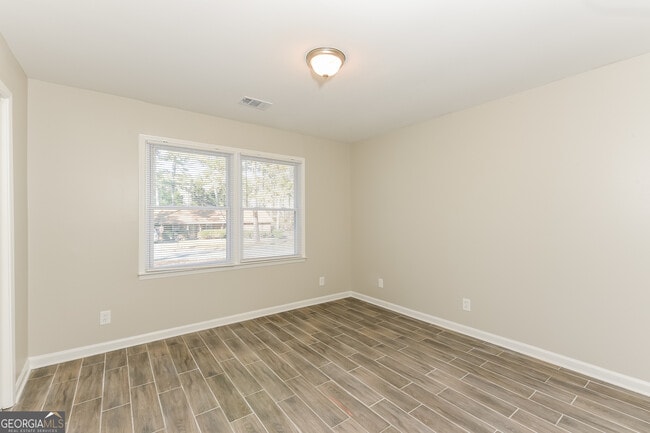 Building Photo - 110 Fairfield Dr