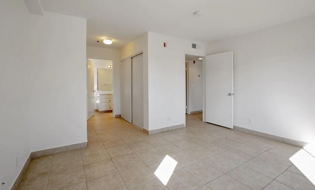 Building Photo - 5541 Fulcher Ave
