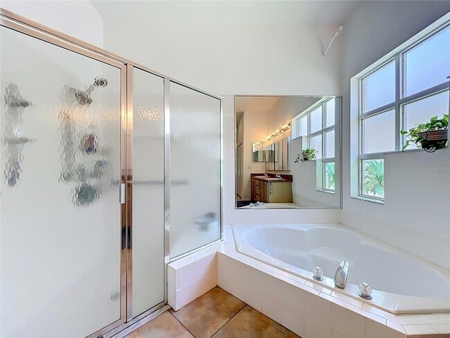 Building Photo - 2125 Emerald Green Cir