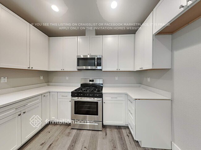 Building Photo - 713 Catamaran Way