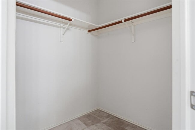 Building Photo - 5801 Marchmont Ln