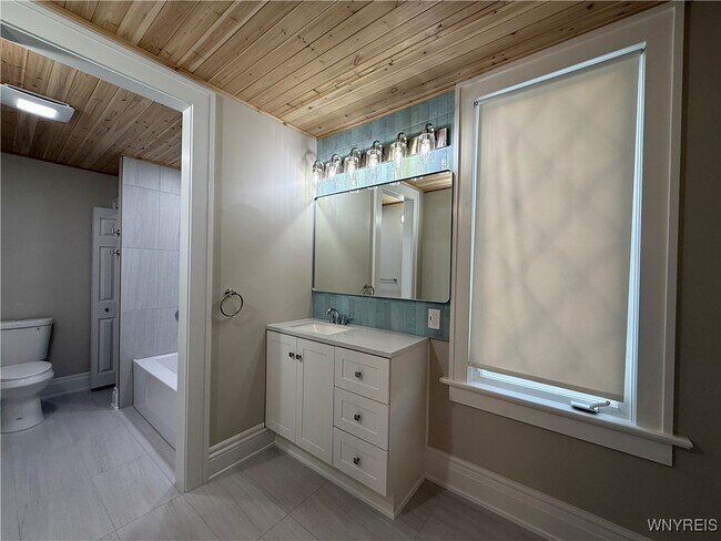 Building Photo - 336 Germania St