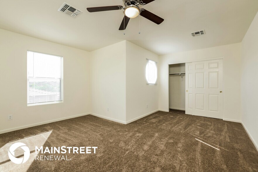 Building Photo - 13621 E Hampden Green Way