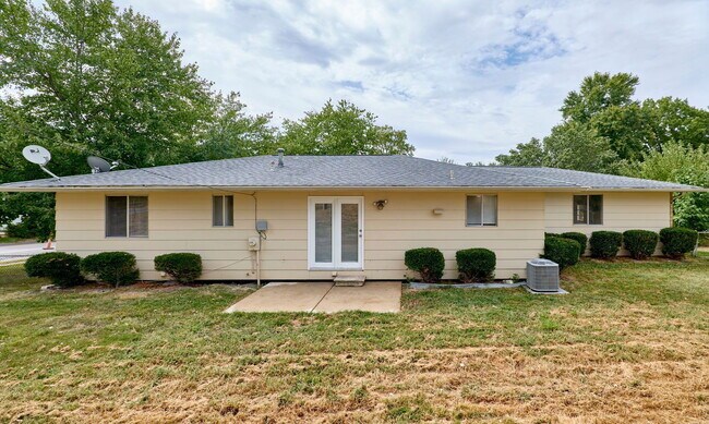 Building Photo - 11003 Fawnhaven Dr