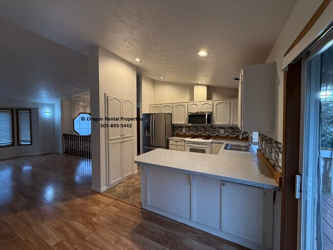 Building Photo - 12802 SE Main St