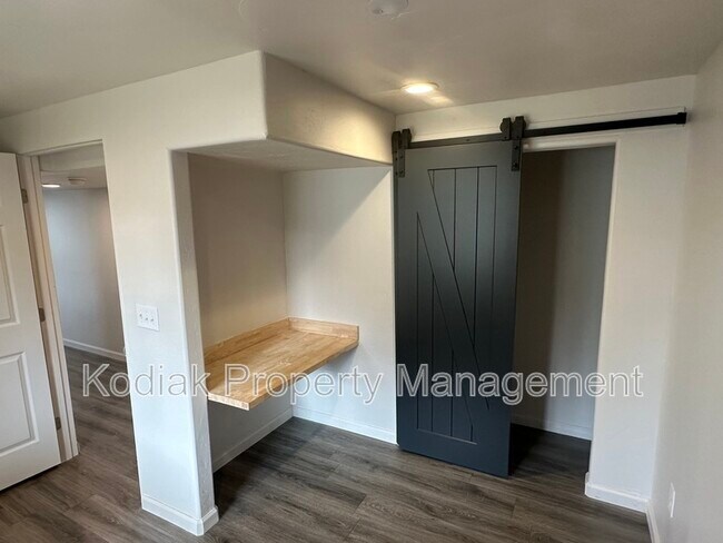 Building Photo - 1028 E Bigelow Ave