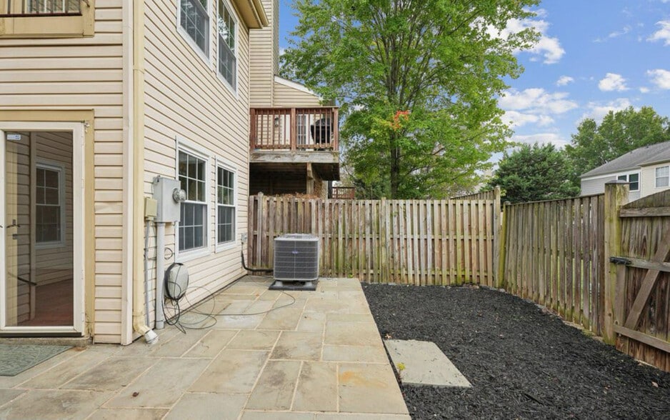 Building Photo - 7813 Flager Cir