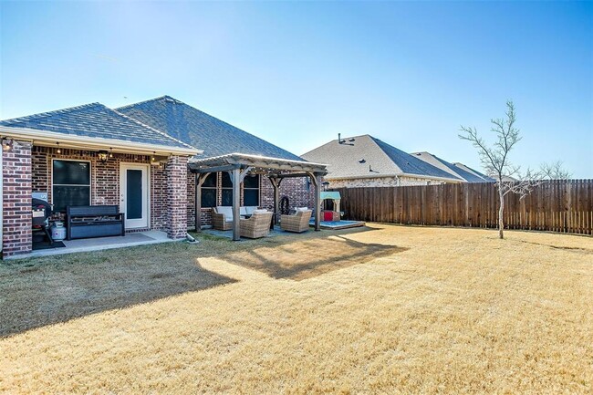 Building Photo - 3309 Comal Dr