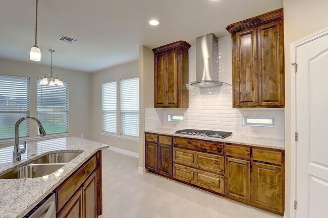 Building Photo - 2202 Crystal Bay Dr.