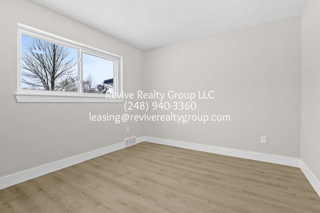 Building Photo - 32112 Pembroke St