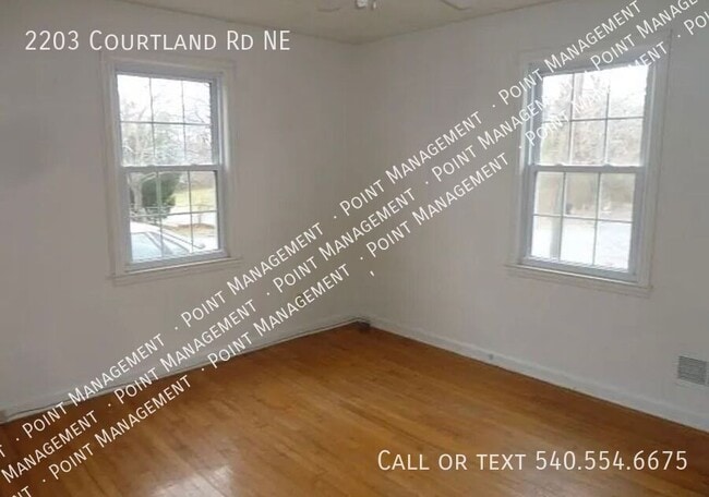 Building Photo - 2203 Courtland Rd NE