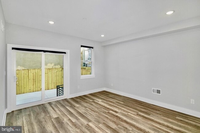 Building Photo - Brand New Luxury Apartments