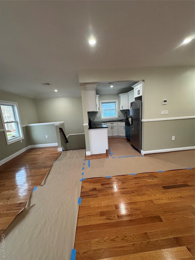 Building Photo - 118-32 200th St