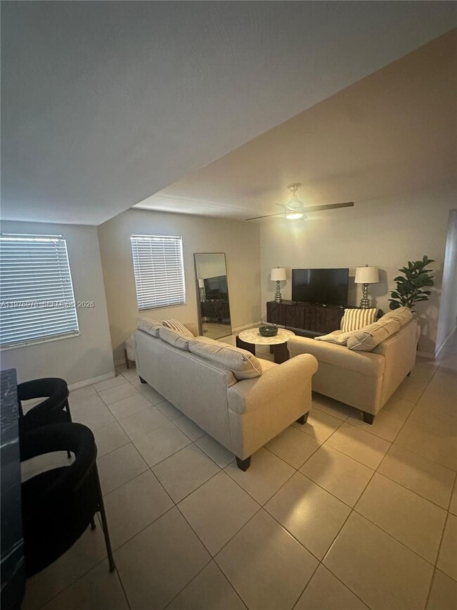 Building Photo - 30 NE 26th St