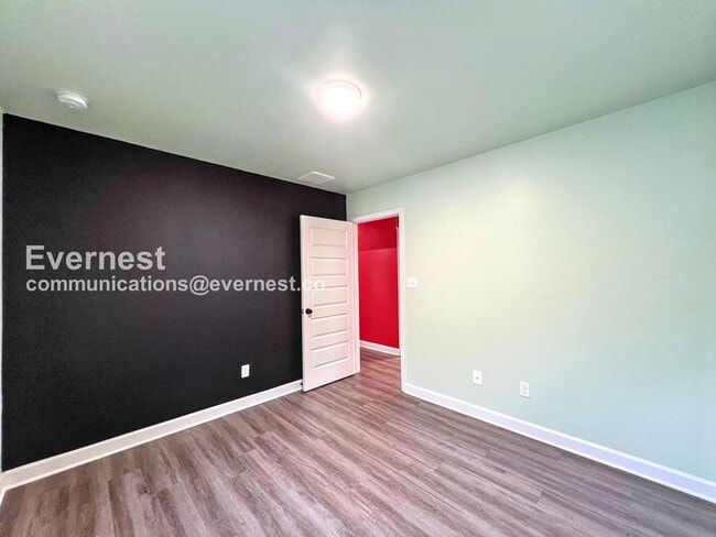 Building Photo - 8616 Hayes Dr