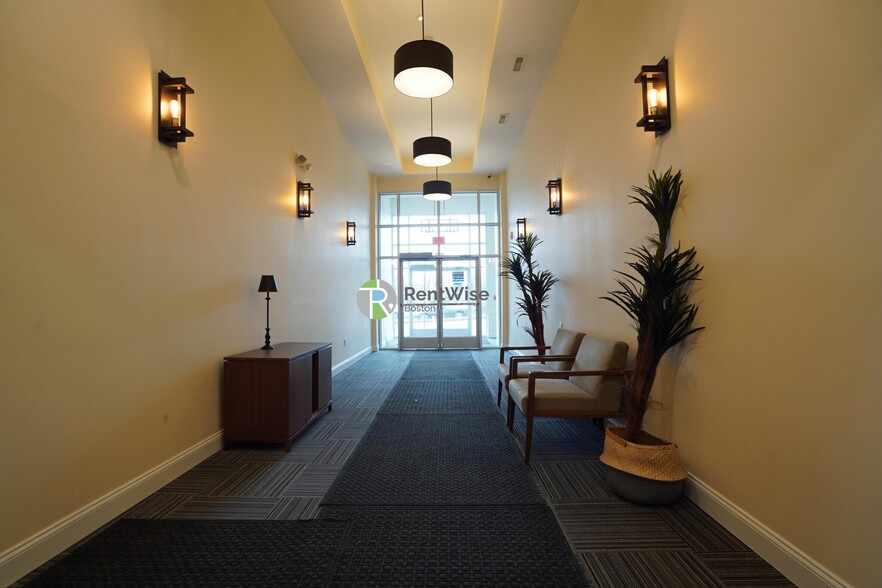 Building Photo - 315 Broadway