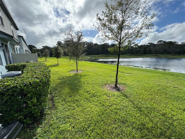 Building Photo - 762 Legacy Dr