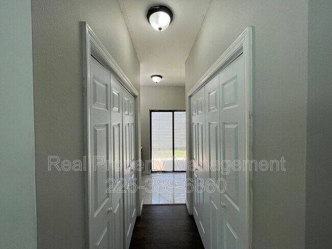 Building Photo - 1531 Lila St