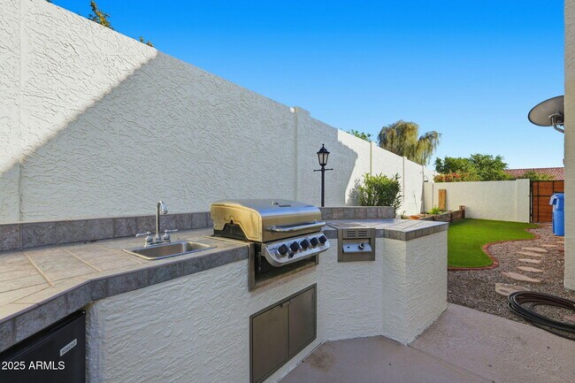 Building Photo - 3850 E Mountain Sky Ave