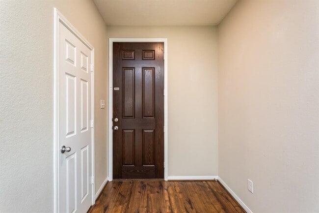 Building Photo - 16303 Copperwood Run Wy