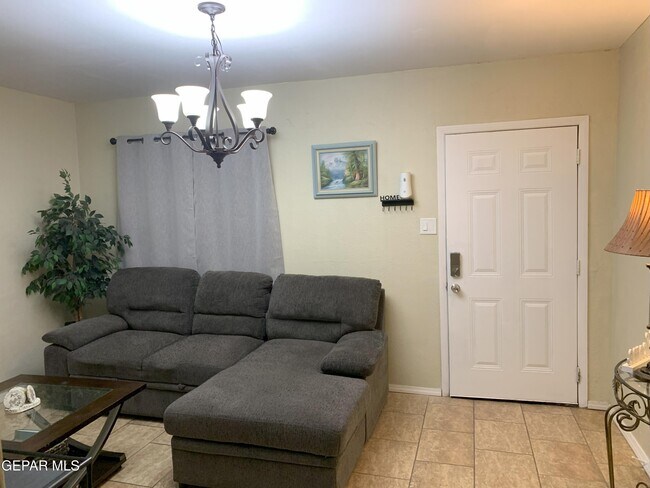 Building Photo - 5909 Trowbridge Dr
