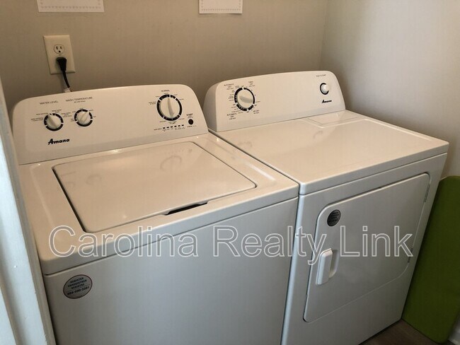 Building Photo - 5534 Allen Rd E