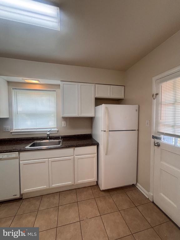 Building Photo - 11203 Dodson Ln
