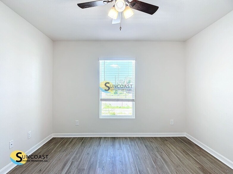 Building Photo - 22 Tropicana Parkway W