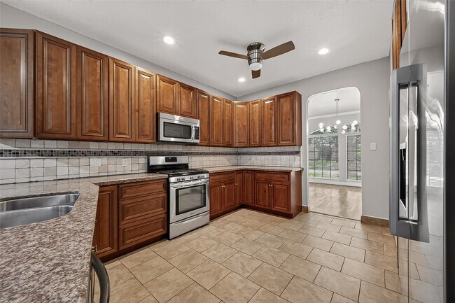 Building Photo - 1522 Brook Grove Dr