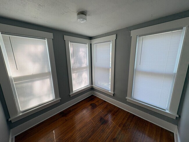 Building Photo - 2960 P St