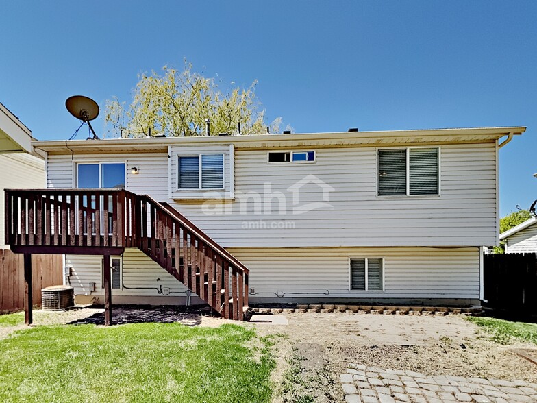 Building Photo - 128 E 350 S