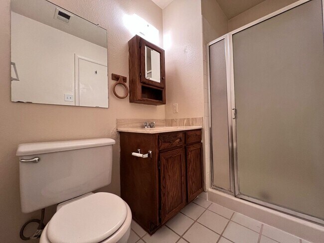 Building Photo - Near Academy Hills Park, Great NE Location...