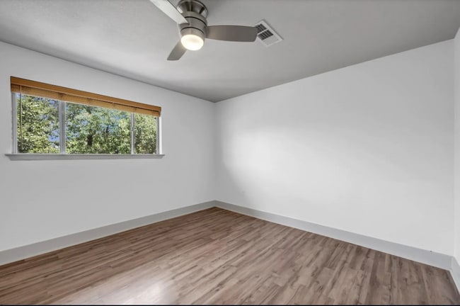 Building Photo - 317 Clayton Nolen Dr