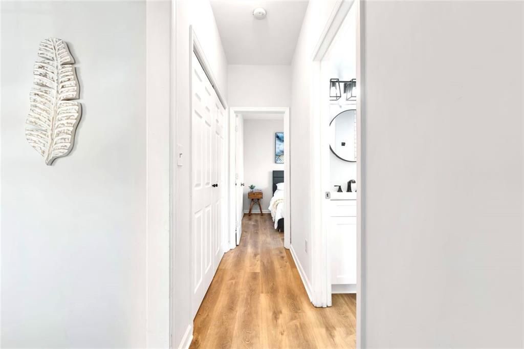 Building Photo - 56 Holly Rd NW