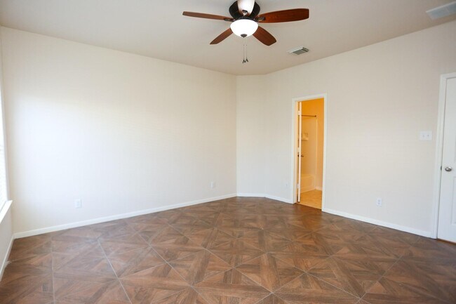 Building Photo - 422 New Hope Ln