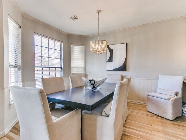 Building Photo - Gorgeous 2 Story Home In Bixby Schools!