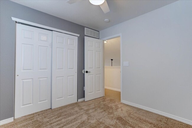 Building Photo - Stunning 5Bed/4Bath Home in the Heart of Erie