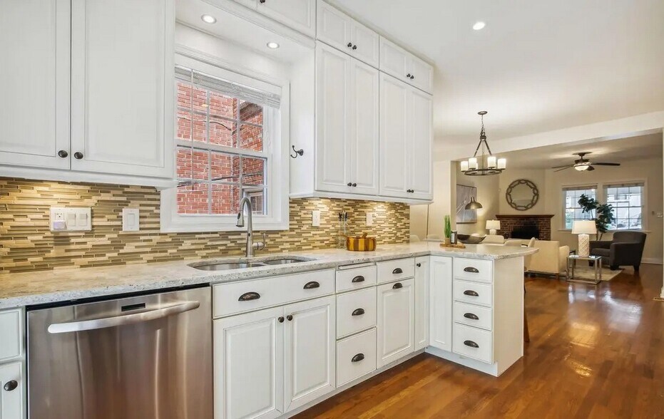 Building Photo - 1770 Hobart St NW