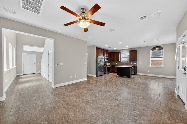 Building Photo - 7403 Brynner St