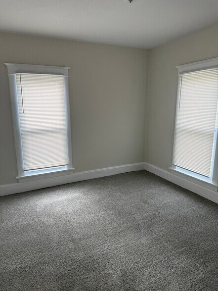 Building Photo - 514 S Metcalf St