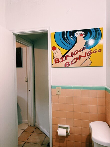 Building Photo - 1245 NW 26th St