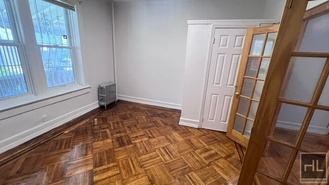 Building Photo - MILLER AVENUE