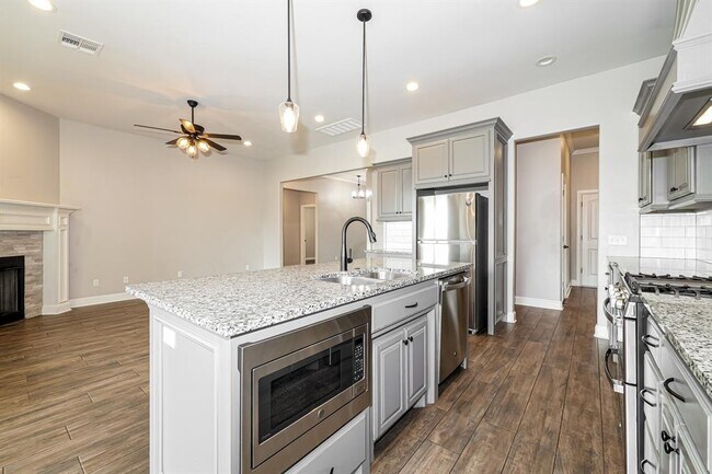 Building Photo - 4213 St Augustine St