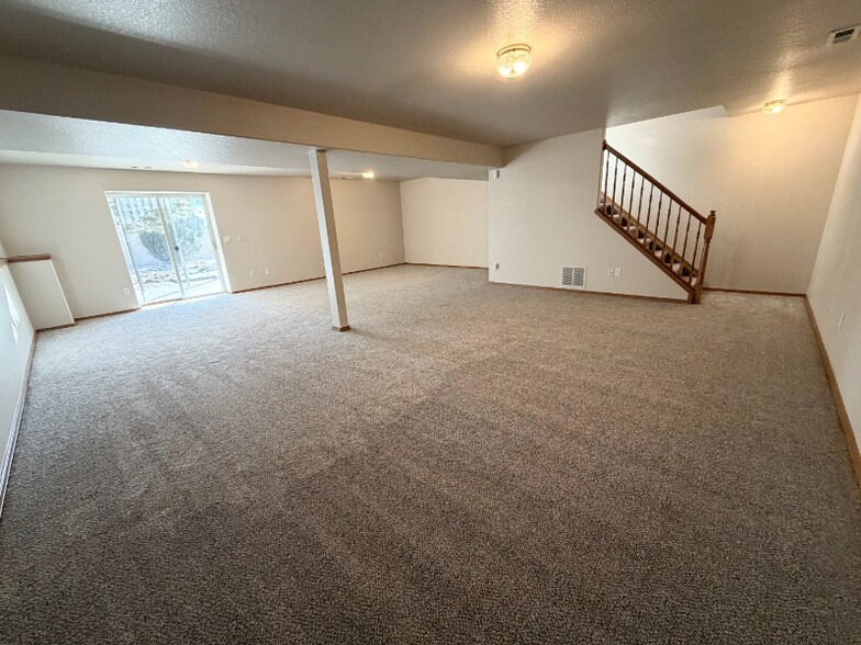 Building Photo - 7724 Amberly Dr