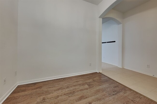 Building Photo - 14 E Sage Creek Pl