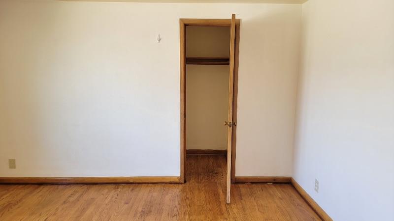 Building Photo - 10167 W Cleveland Ave