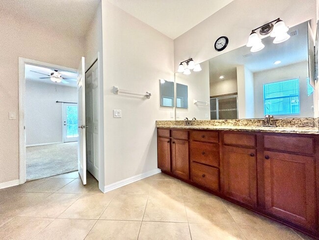 Building Photo - Luxury-living 4/Beds/3.5-Bath home in prestigious Highland Park!