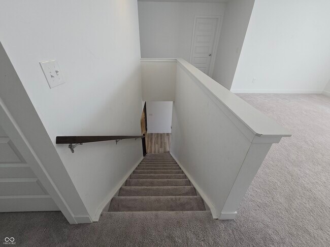 Building Photo - 5128 Summerton St
