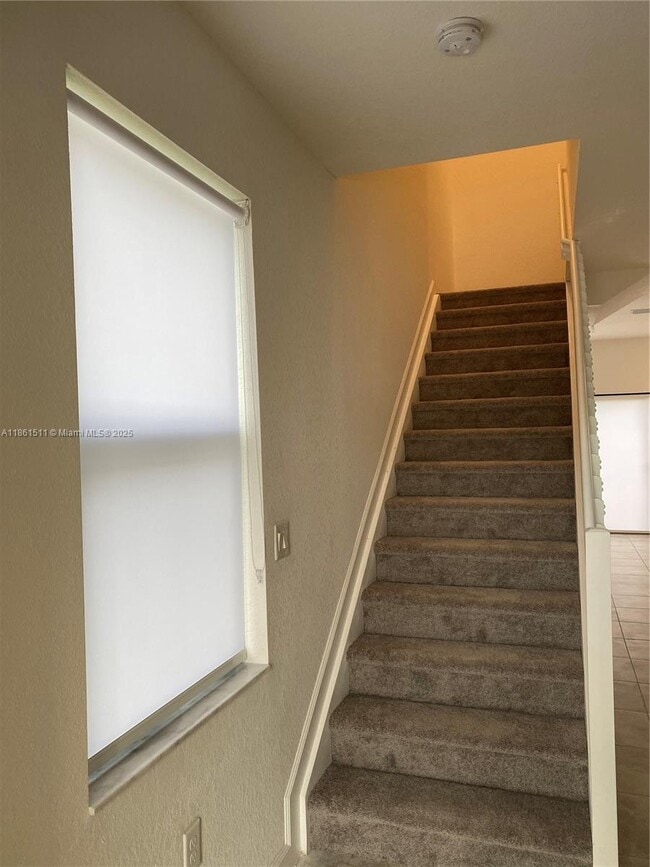 Building Photo - 316 NE 208th Terrace