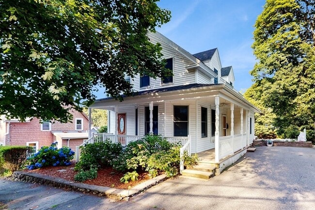 Primary Photo - 14 Chestnut St